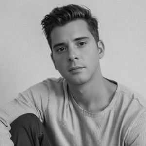 Meet your Posher, Jonathan